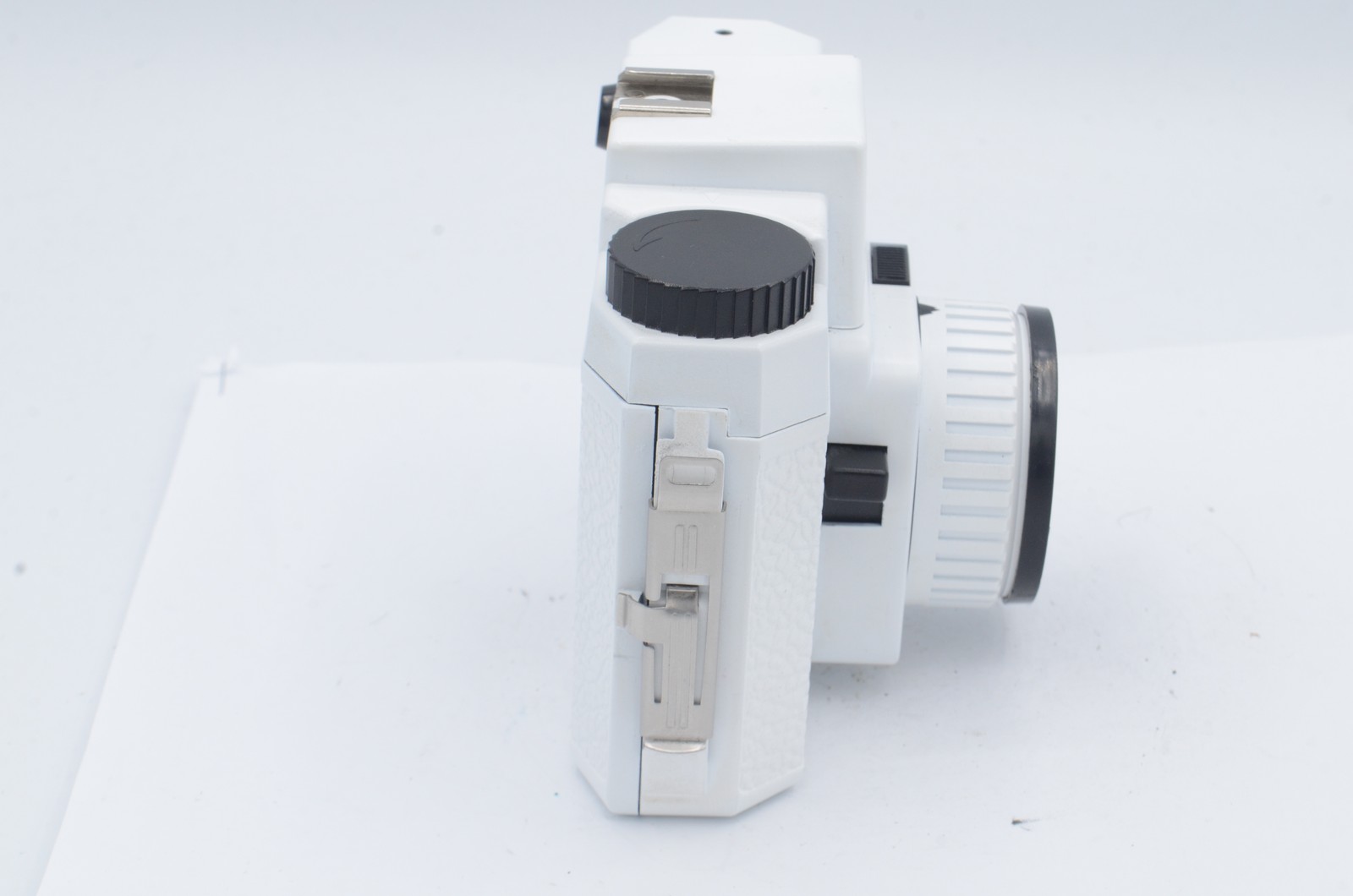 Holga 785120 120N Plastic Medium Format Camera – White
