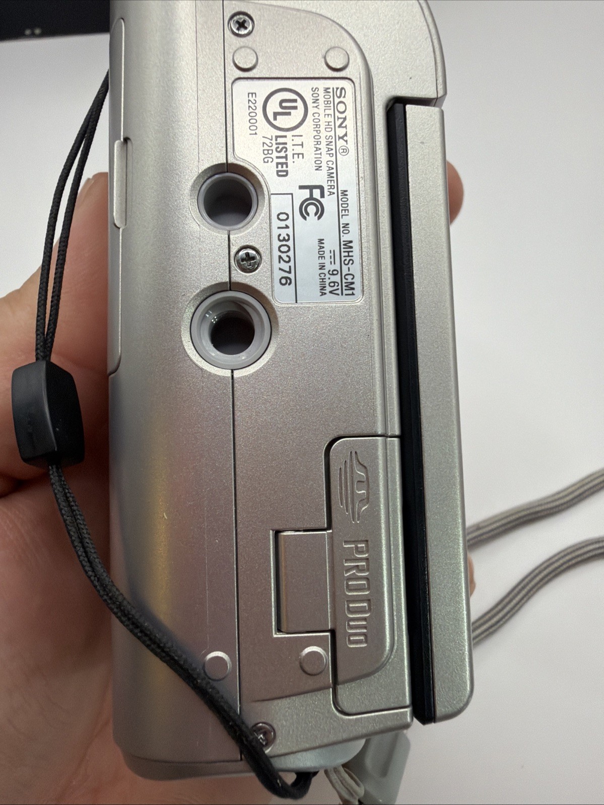 Sony MHS-CM1 HD Webbie 5MP Camcorder Video Camera – Silver – MINT CONDITION