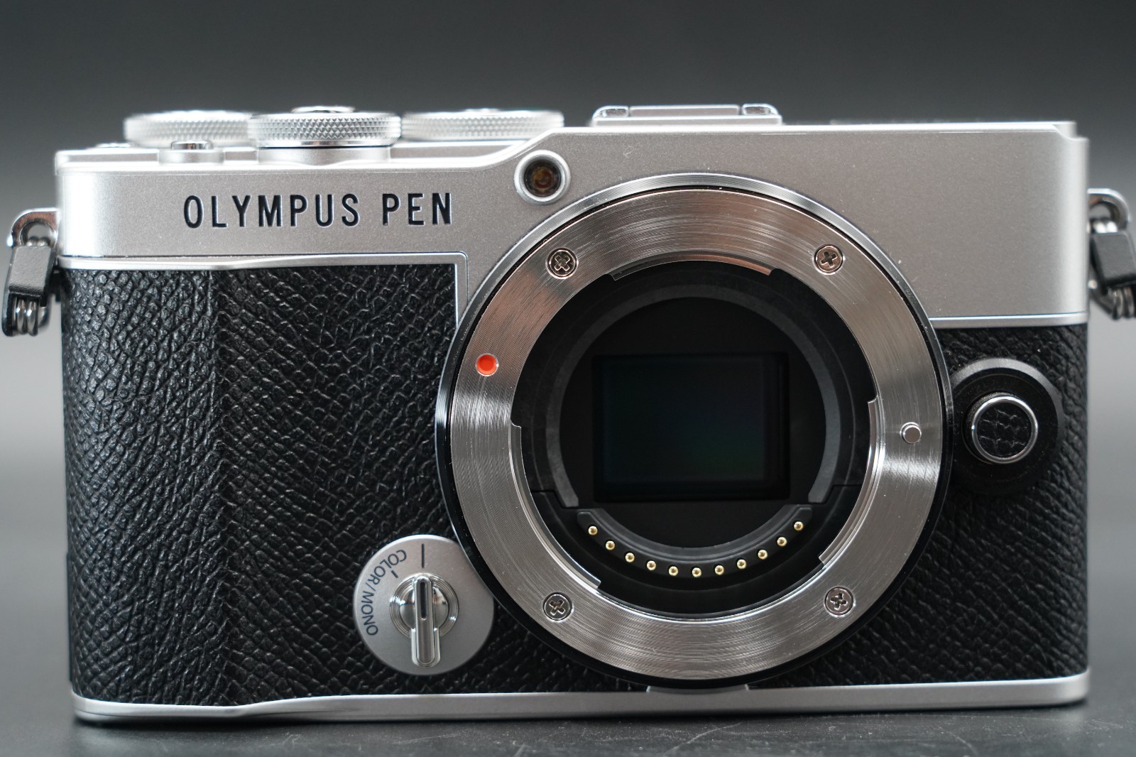 2061 cuts!! OLYMPUS PEN E-P7 Digital Camera Body Silver 10965