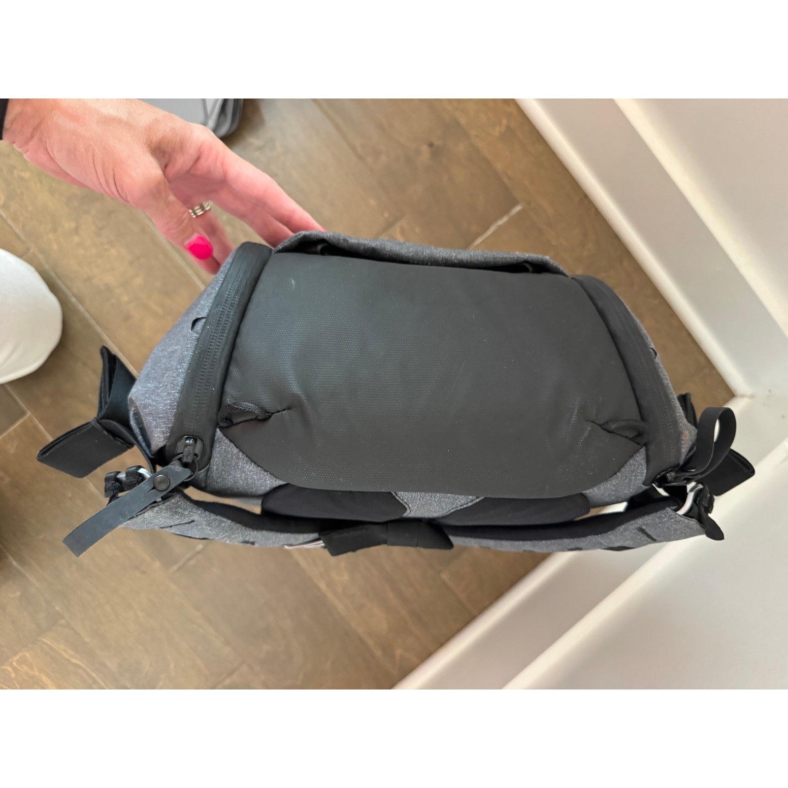 Peak Design NEW Everyday Backpack 20L Charcoal Grey Camera Laptop Fetch Logo