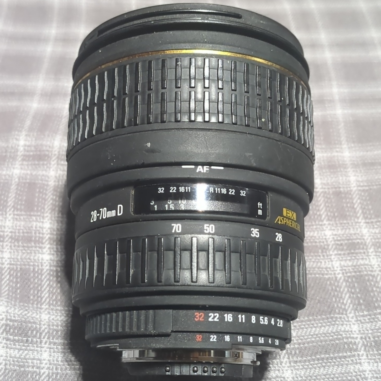 Sigma Zoom 28-70mm f/2.8 DF Aspherical AF Lens for Nikon 77mm