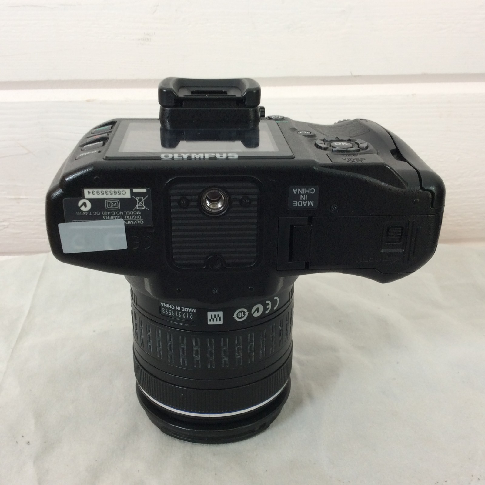 Olympus Evolt E-400 10MP Digital SLR with 14-42mm Lens – Battery Door Problem