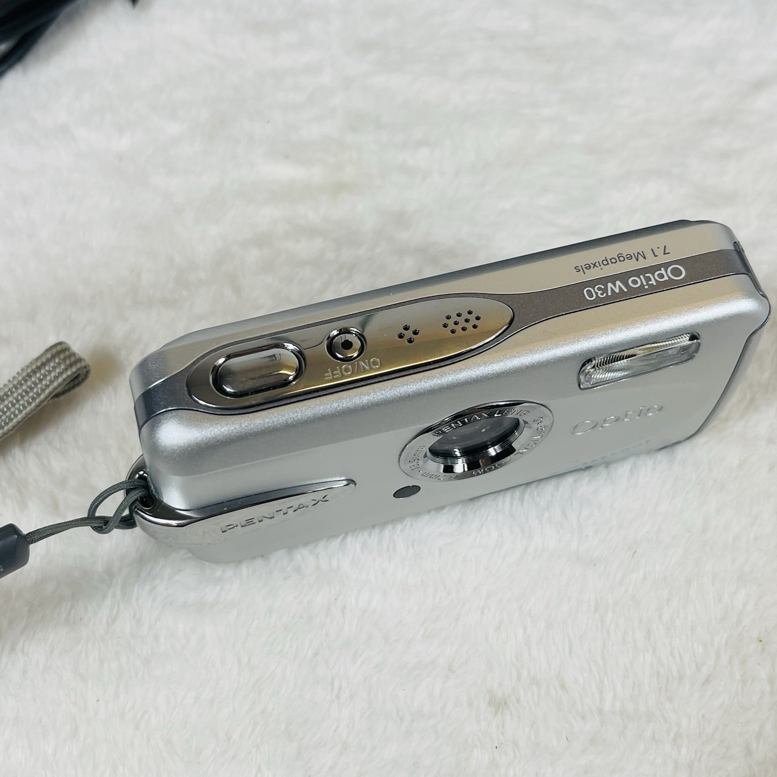 Pentax Optio W30 – 7MP Digital Compact Camera – Y2K, Vintage, Retro