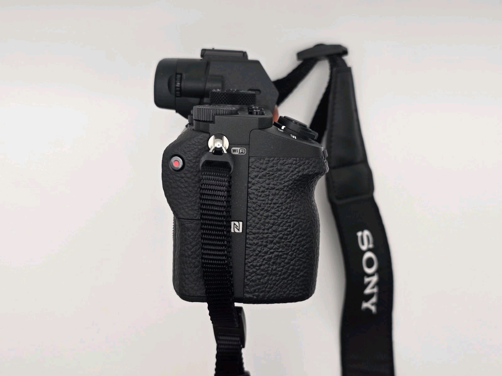 Sony A7 II Full Frame Camera + 28-70mm Lens Bundle | 1496 Shutter | Full Kit