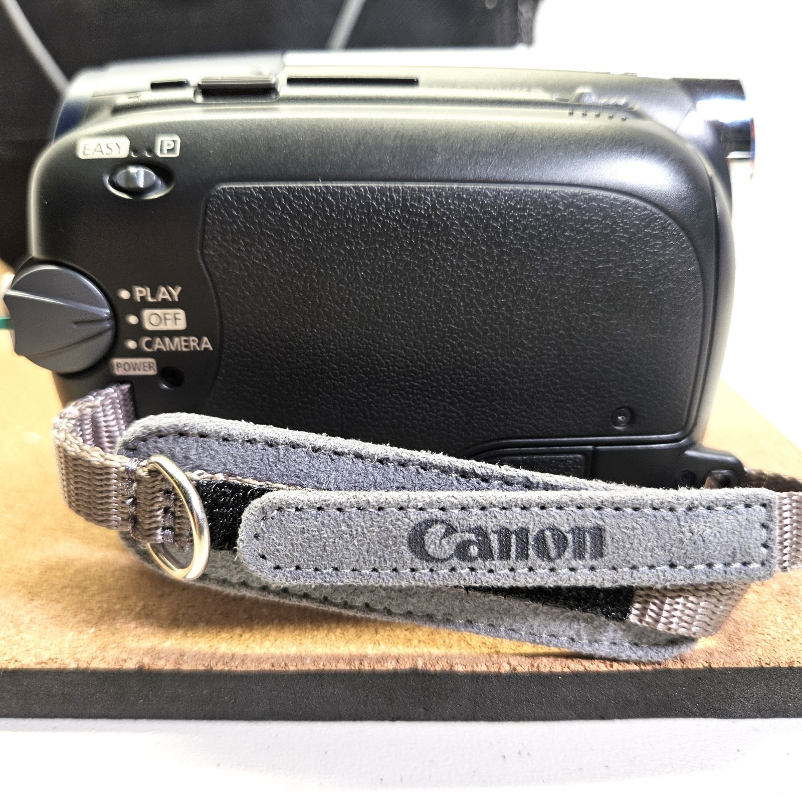 Canon ZR900 ZR900A MiniDv Stereo Camcorder VCR Player Video Transfer Bundle