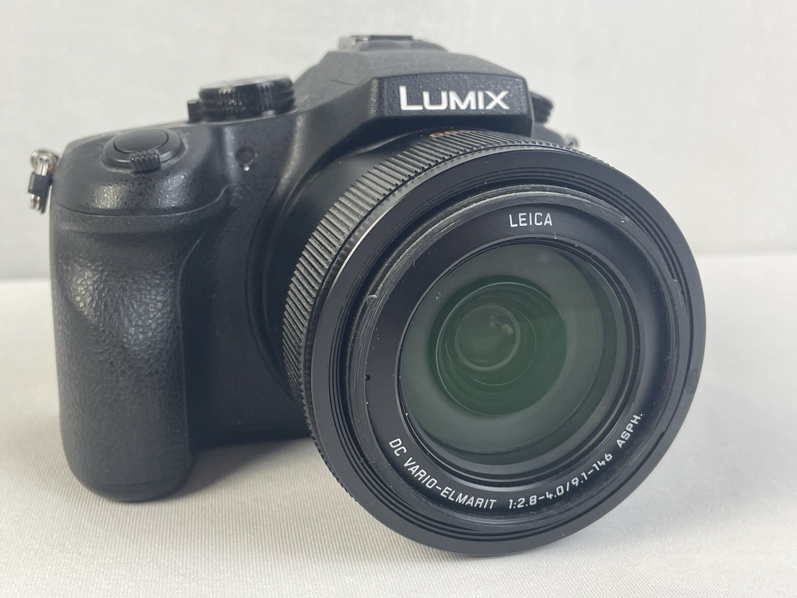 Panasonic LUMIX DMC-FZ1000 Digital Bridge Camera – For Parts or Repair