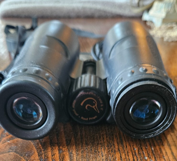 Duck’s Unlimited 10×42 Waterproof /Nitrogen Filled Roof Prism System Binoculars