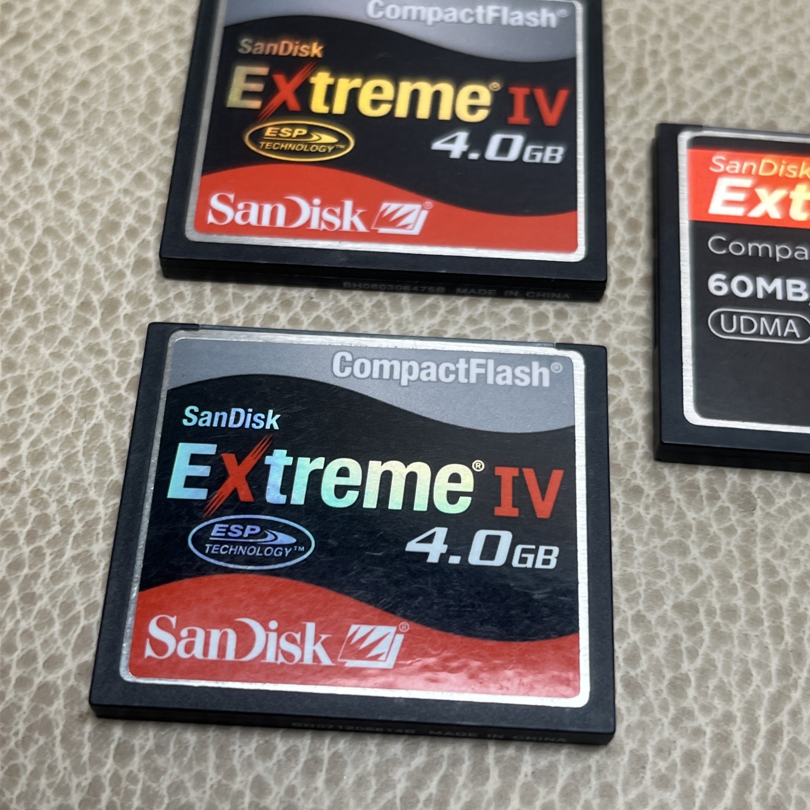 2 Sandisk 4GB Extreme IV Compact Flash Cards + 1 Extreme 8GB