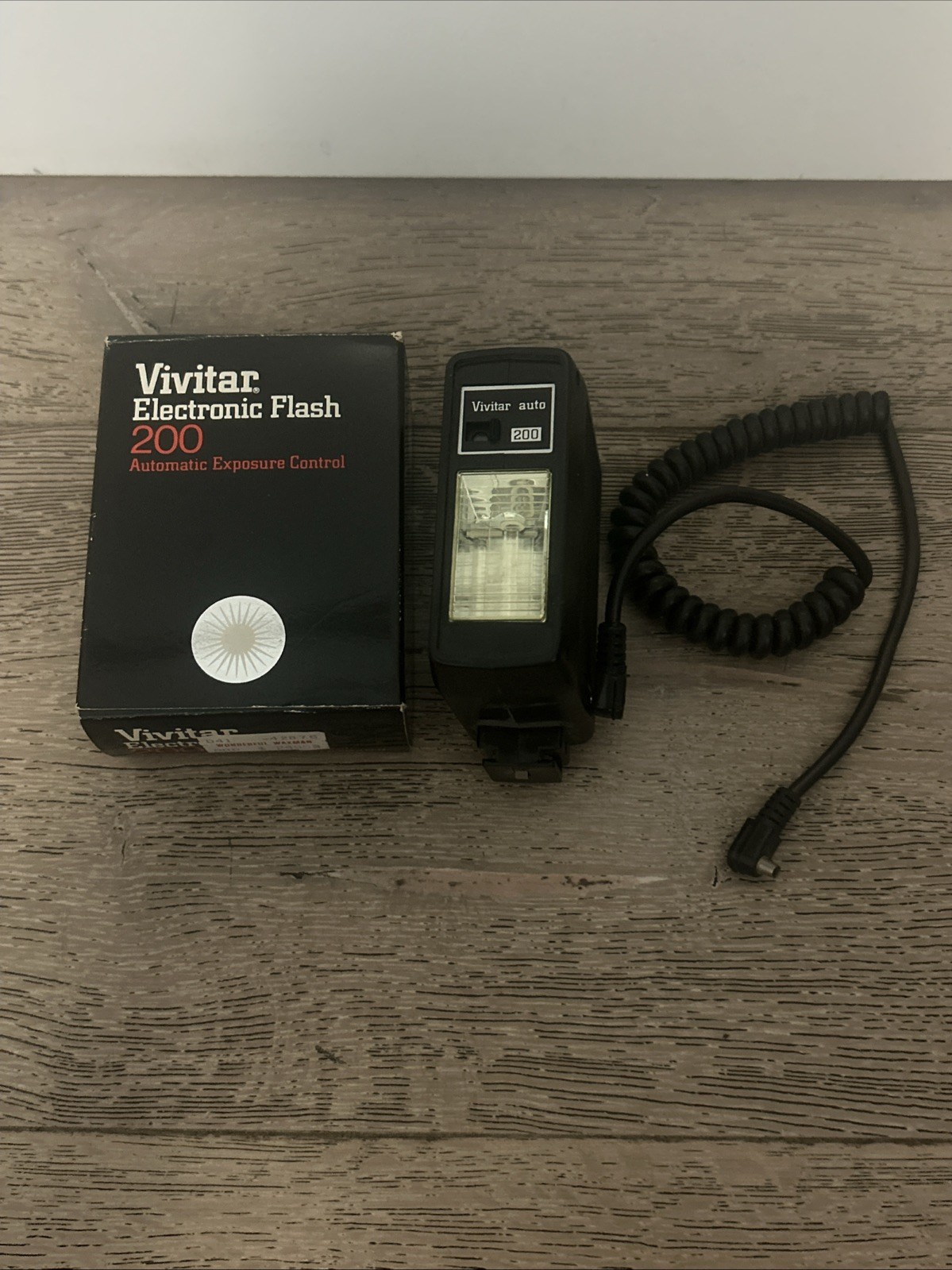 Vivitar Electronic Flash 200 Vintage Auto Exposure Control