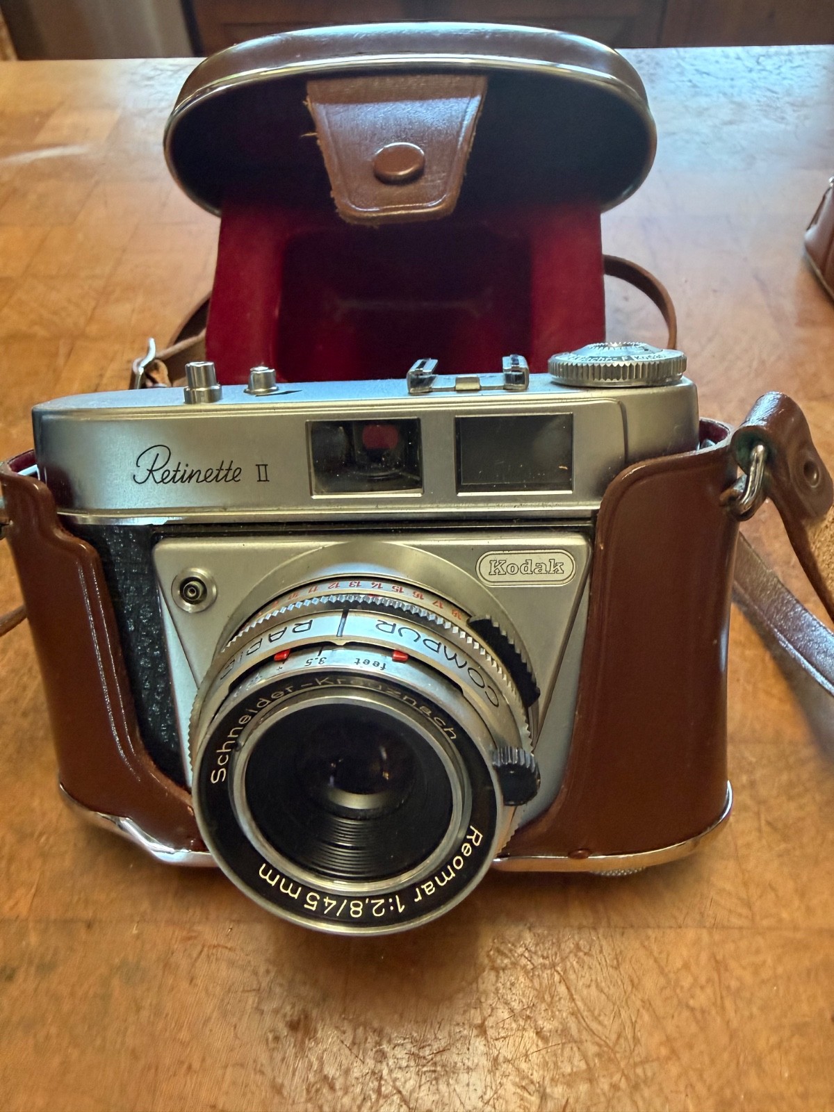 Kodak Retinette II Folding Camera – Anastigmat 3.5 2in (NJL025200) with items