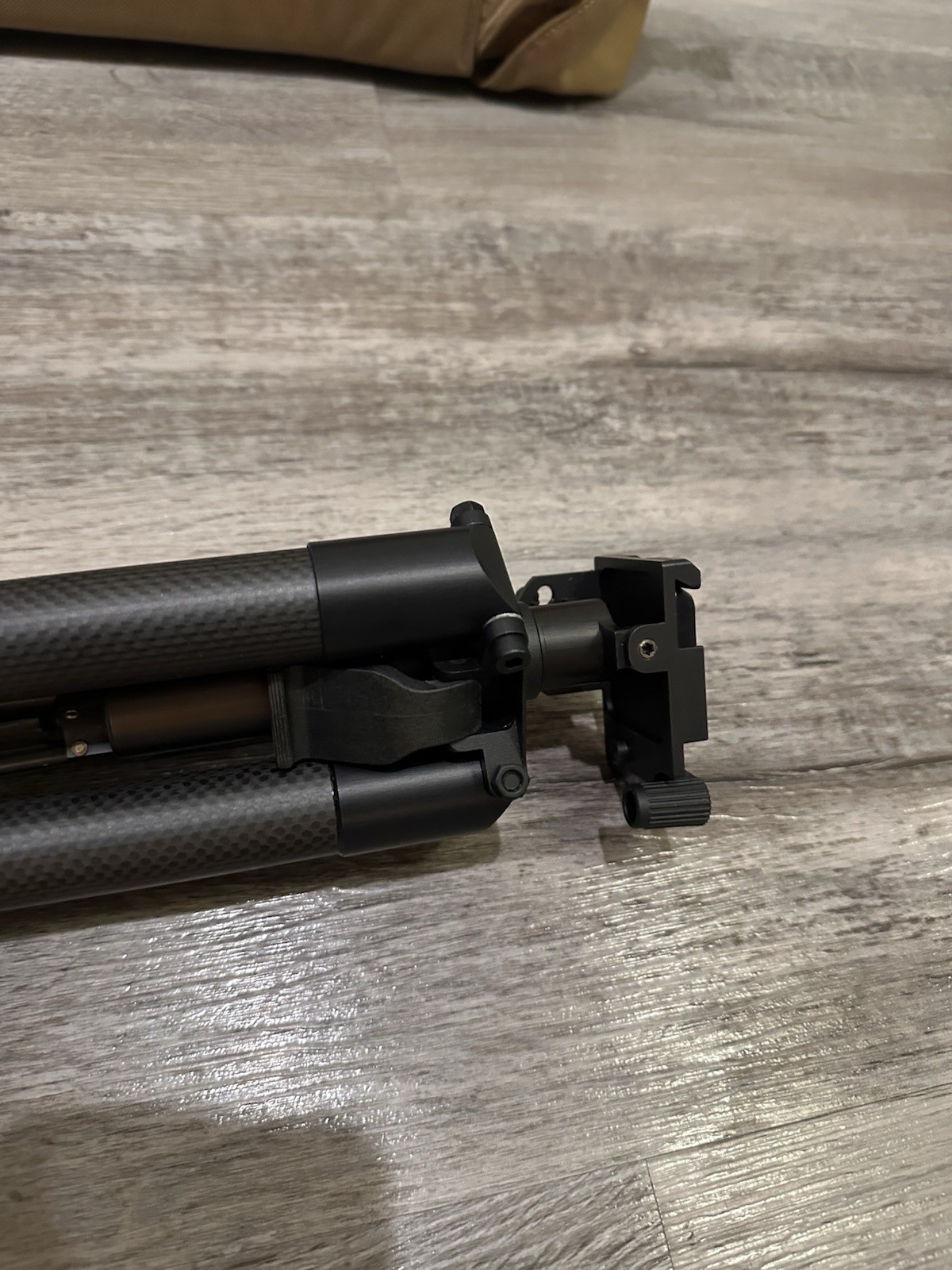 Vectronix TOT-SE Carbon Fiber Tripod With Tilt Pan Head PN 908137
