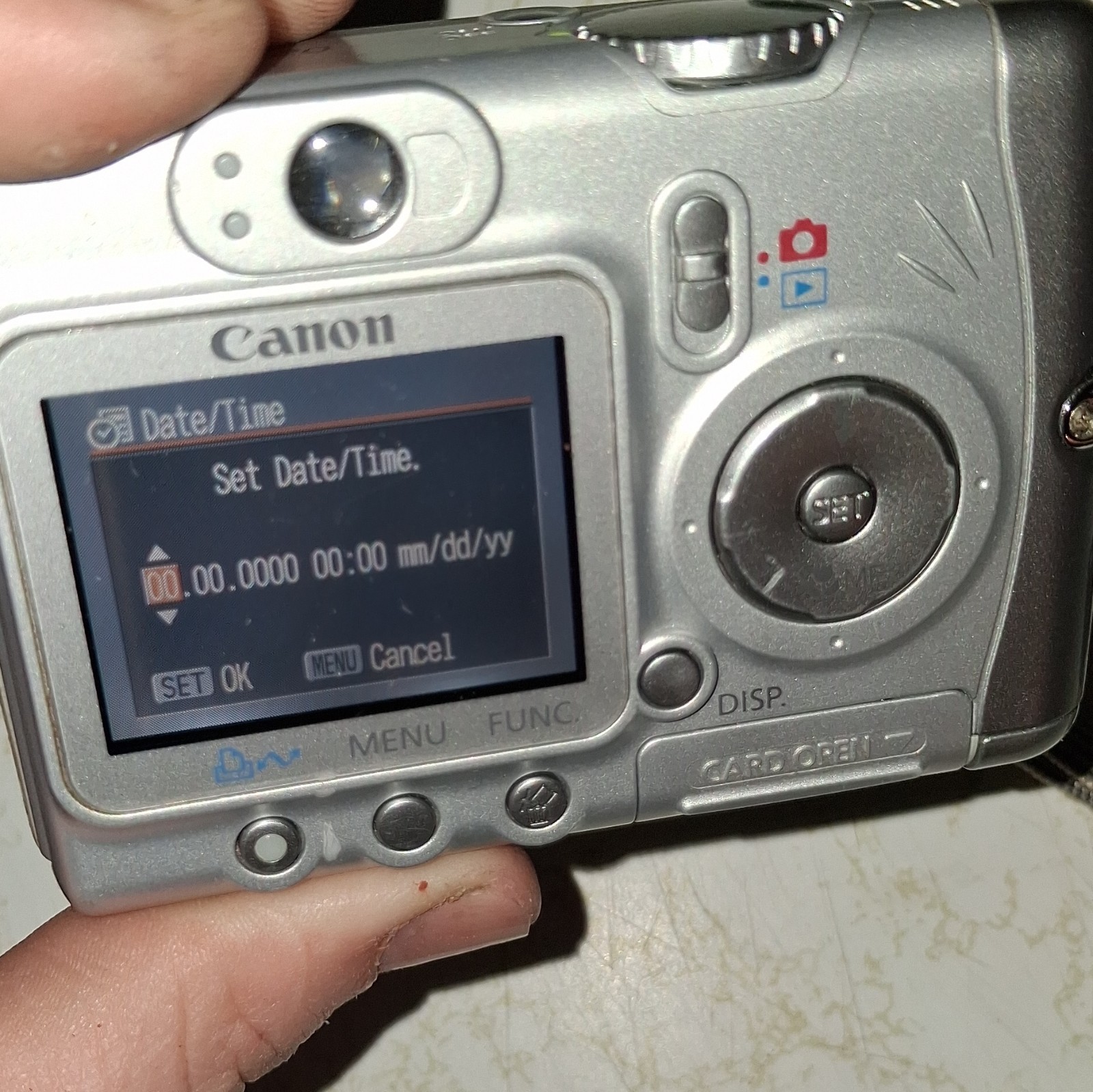 Canon PowerShot A520 Silver Compact Camera 4MP 4x Zoom 1.8in USB AA Date