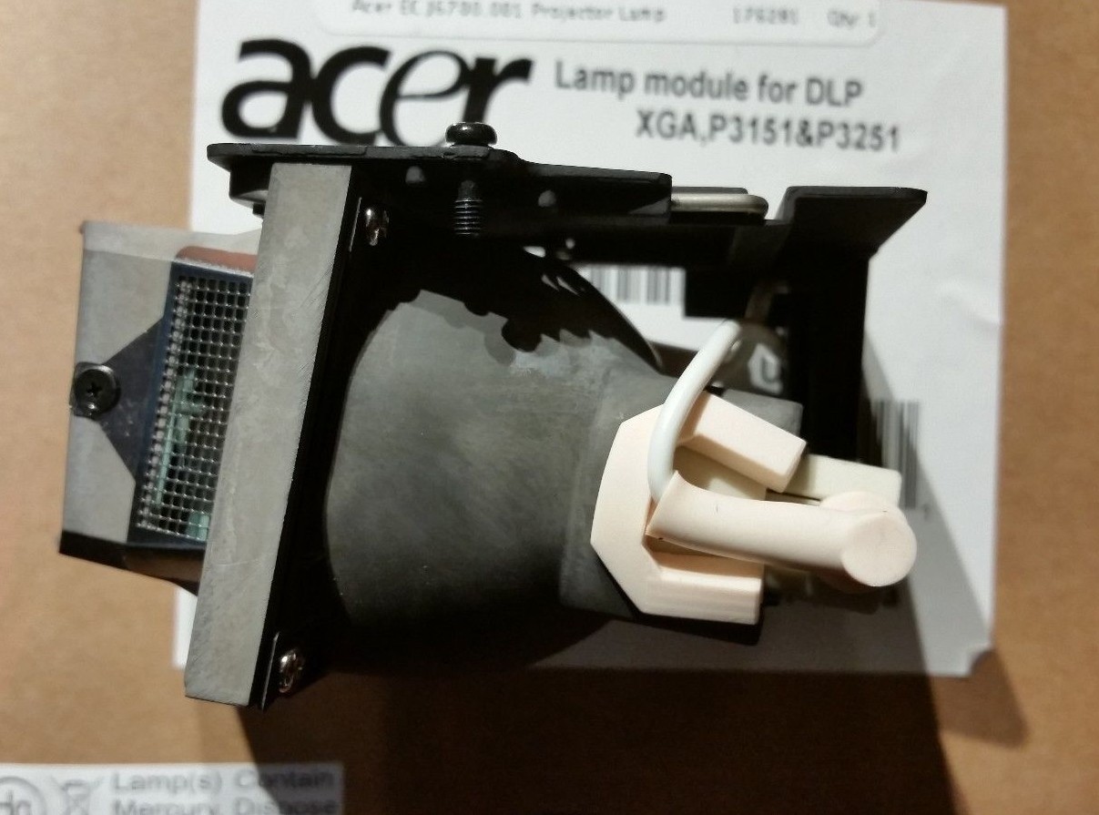 ORIGINAL ACER PROJECTOR LAMP DLP XGA, P3150,P3250 EC.J6700.001 LAMP+housing OEM