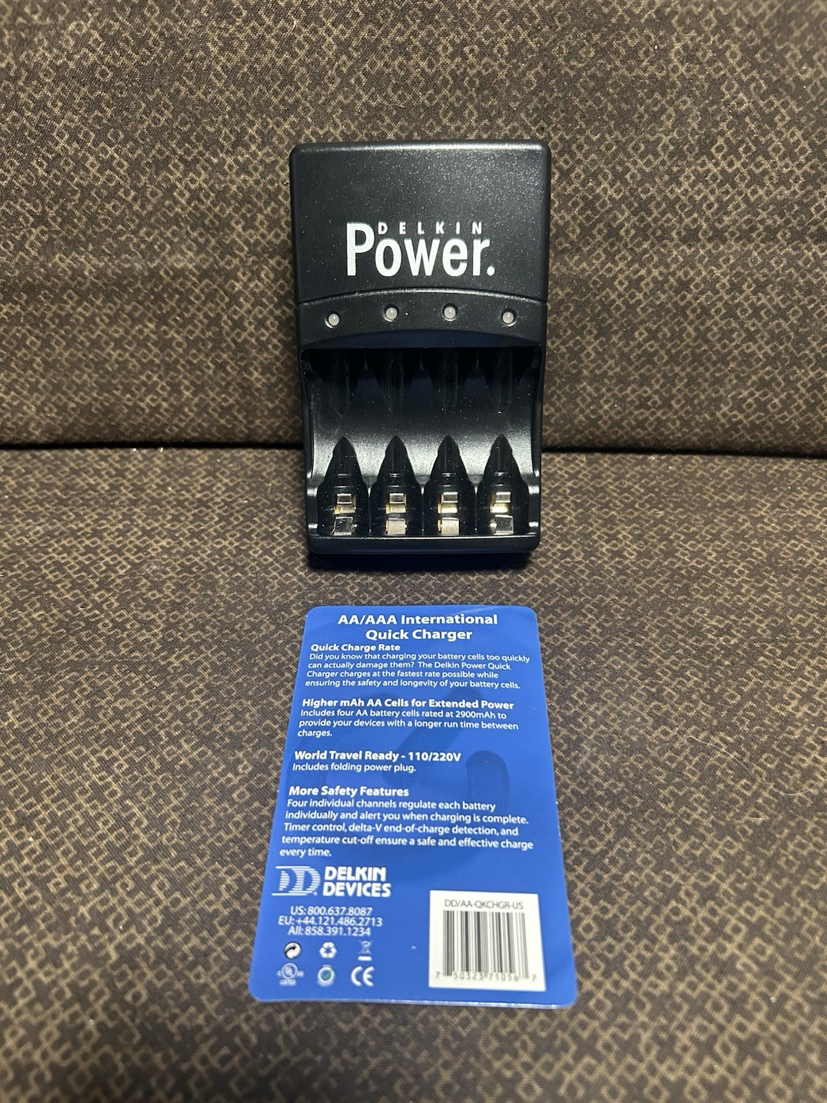 Delkin Power Universal AA/AAA Battery Quick Charger 100-240v 50/60Hz 7.5W