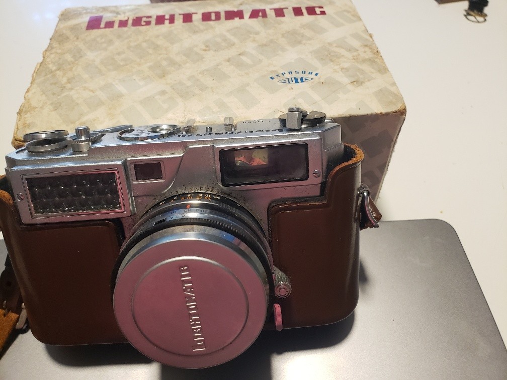 Beauty LM Auto Exposure 35mm Rangefinder Film Camera w/ 45mm f1.9 Lens