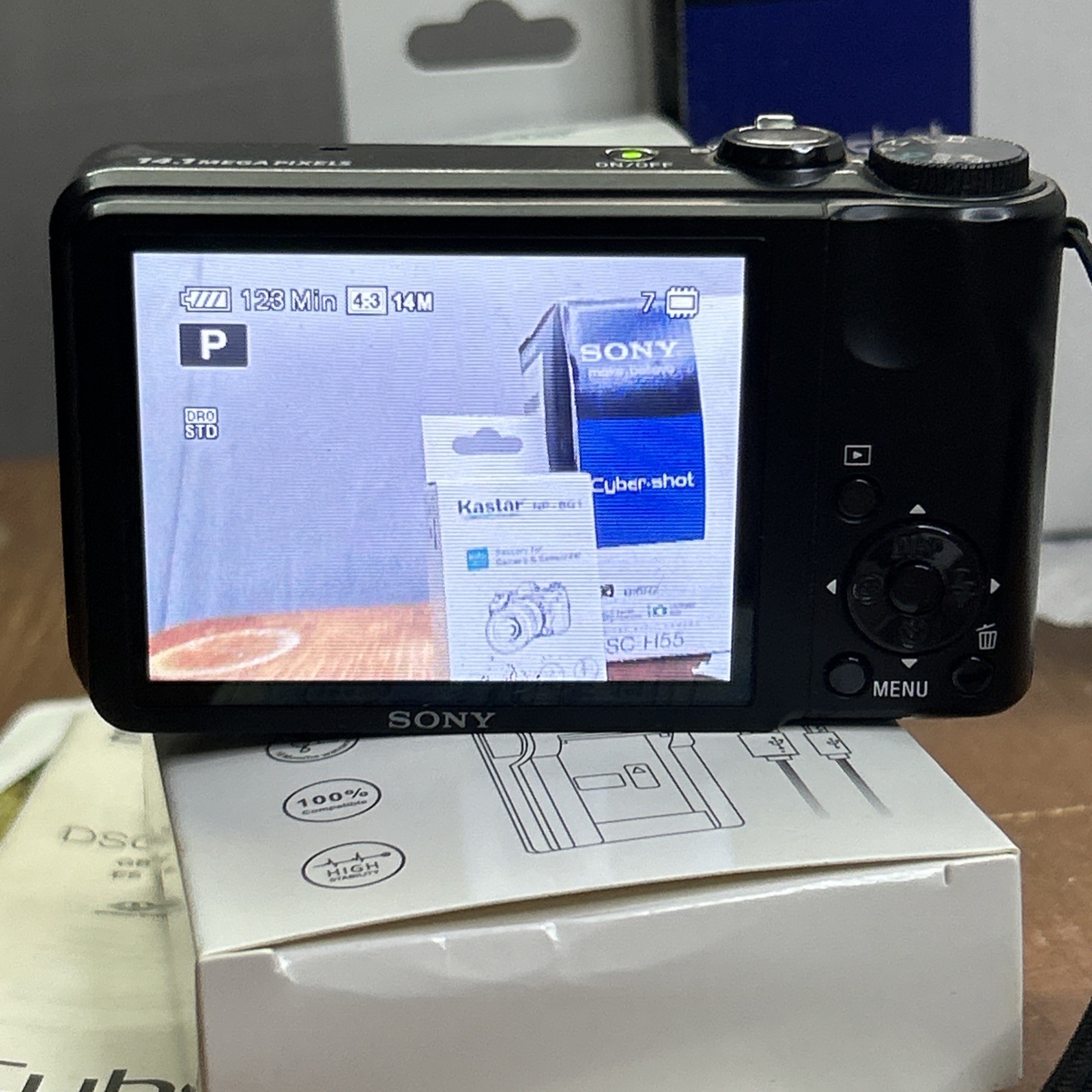 Sony Cyber-Shot DSC-H55 14.1 MP 10x Zoom Digital Camera 3 Batteries Charger Work