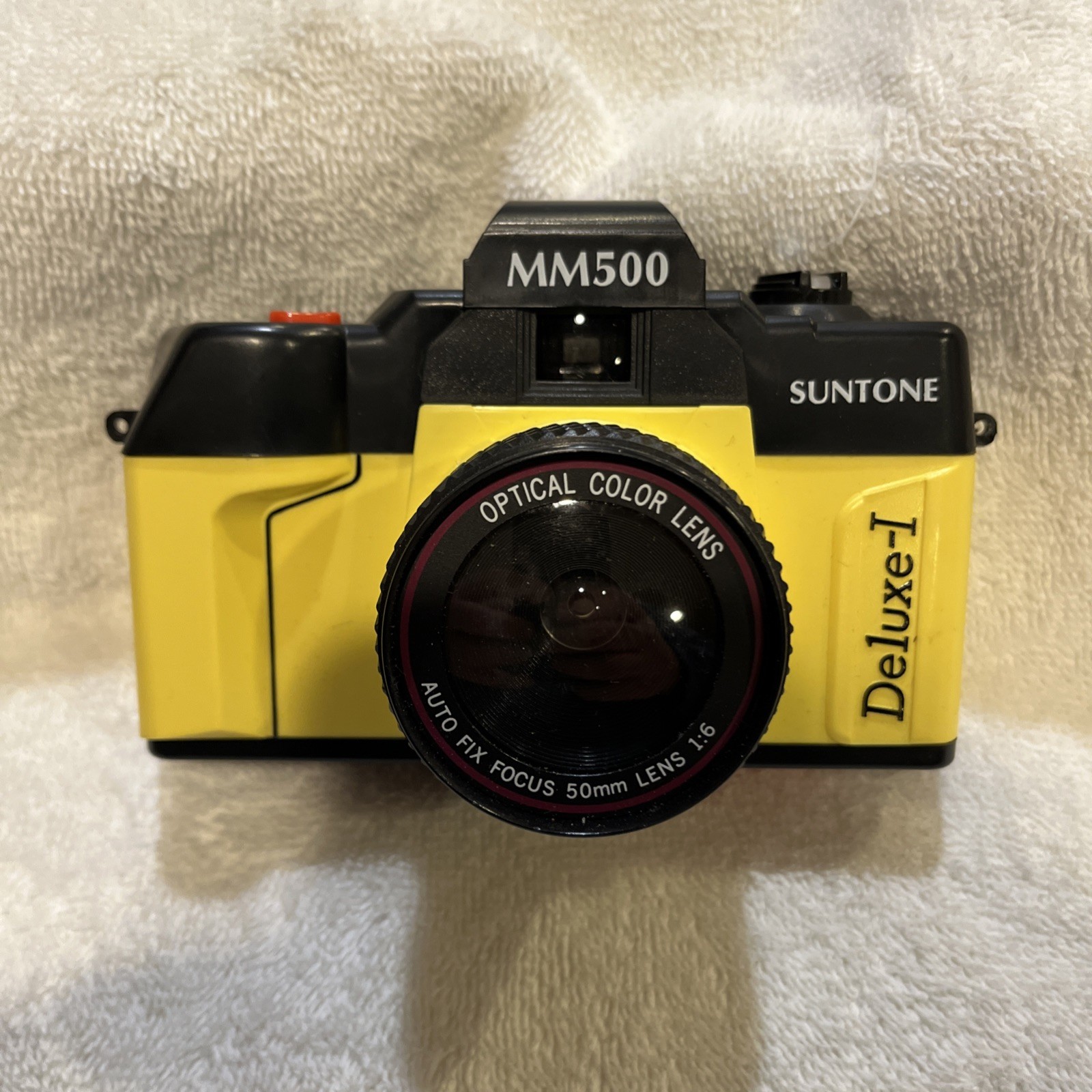 Suntone Deluxe-I MM500 Auto Fix Focus 35mm Film Camera