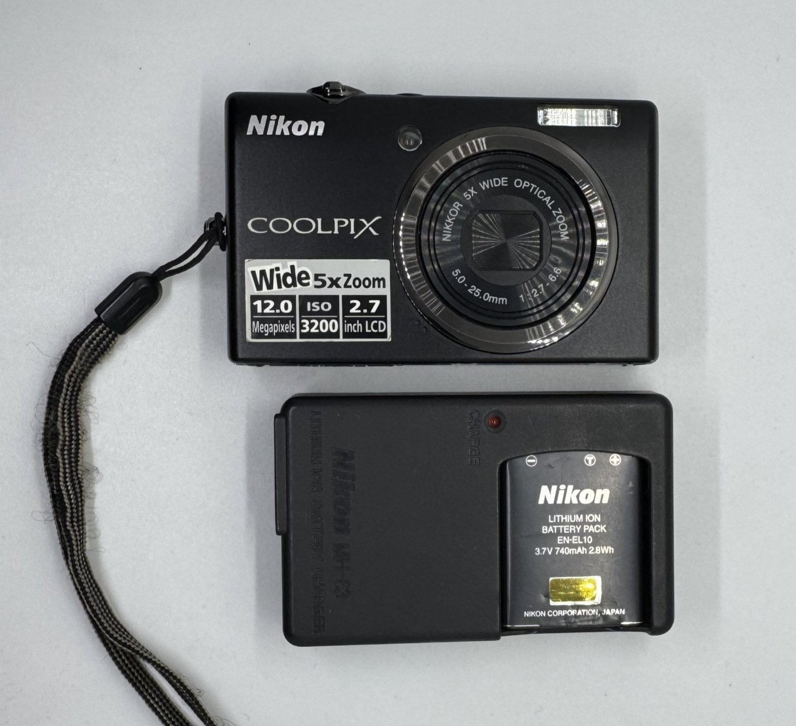 Nikon Coolpix S570 Digital Camera w/ Battery, Charger – TESTED