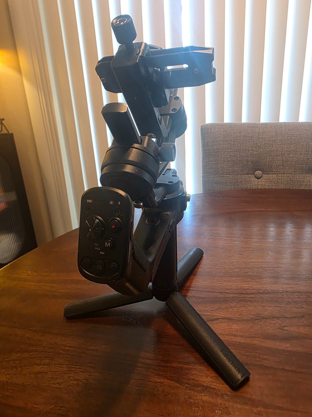 FeiyuTech SCORP C 3-Axis Handheld Gimbal Stabilizer for DSLR Mirrorless Camera