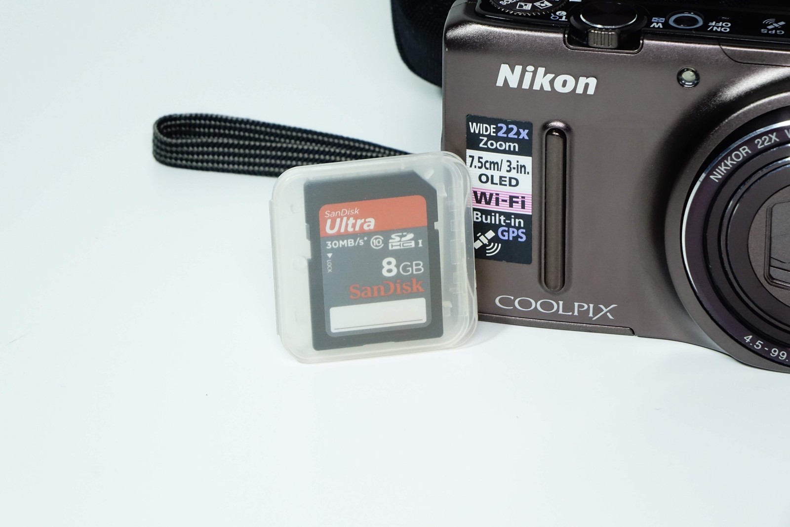 Nikon Coolpix S9500 Brown Compact + Case, 8GB SD – 12 MONTH WARRANTY