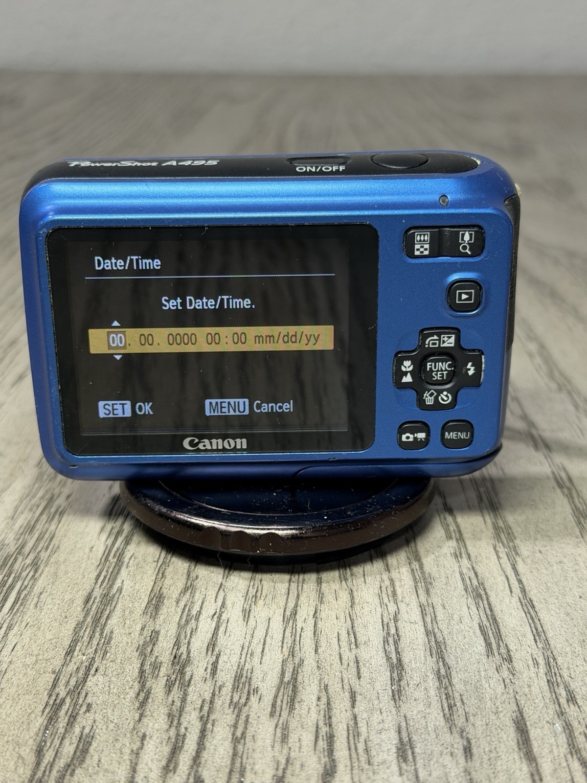 Canon PowerShot A495 10.0MP Digital Camera Blue For Parts Only. *Could Work