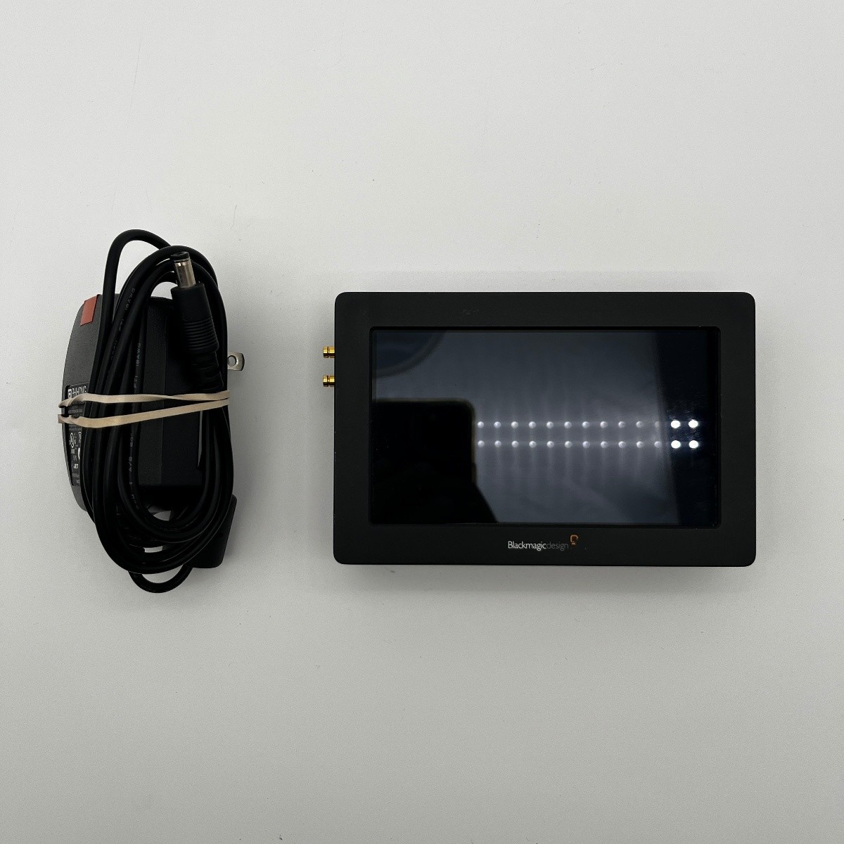 Blackmagic Design Video Assist 5″ HDMI 3G-SDI On-Camera Field Monitor *READ*