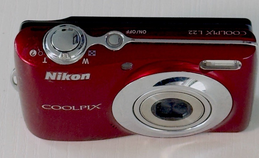 Nikon COOLPIX L22 12MP 3.6x Optical CCD Vintage Digital Camera Red