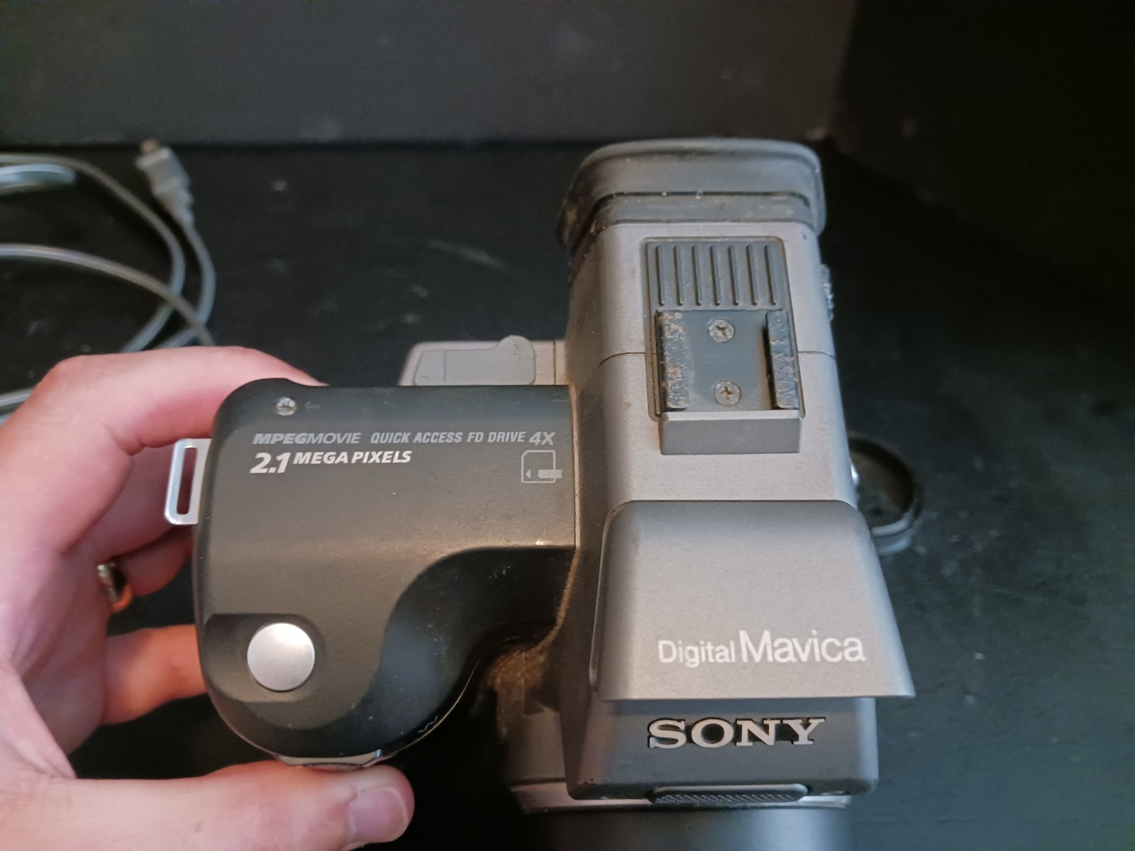 Sony MVC-FD95 Digital Mavica 2.1MP Floppy Disk Adaptor Digital Camera TESTED