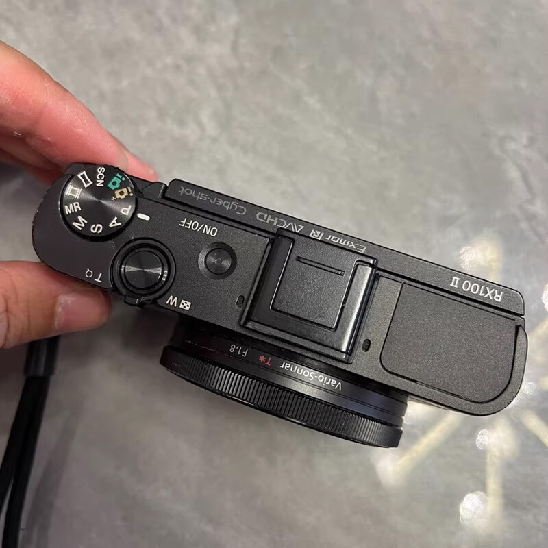 Sony Cyber-Shot DSC-RX100 II RX100M2 20.2MP 3.6x Zoom Digital Camera -90% New