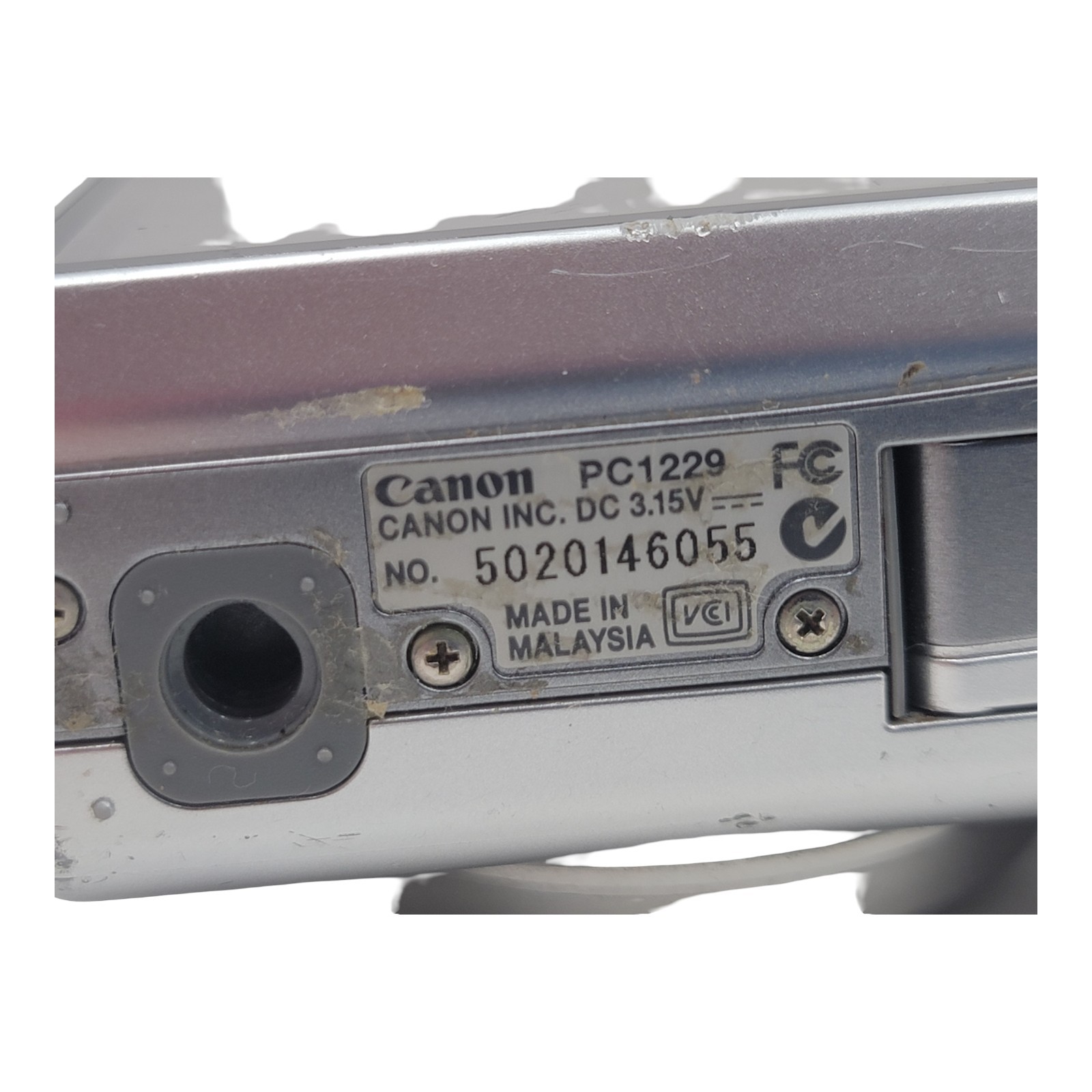 Canon PowerShot A560 Silver 7.1MP 4X Optical Zoom Built-in Flash Digital Camera