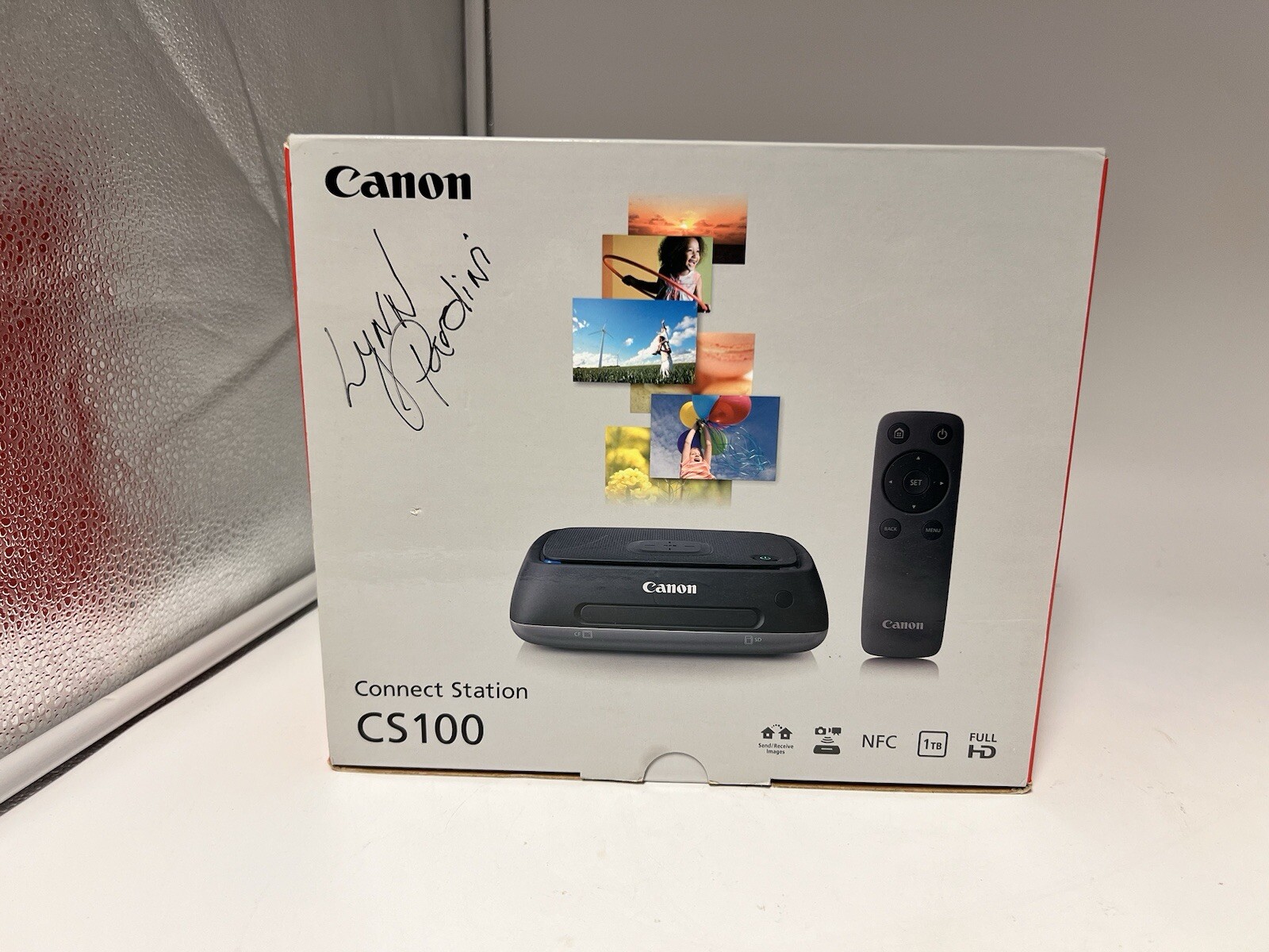 Canon Connect Station CS100 1TB Storage Device (Photo Albums and Storage)