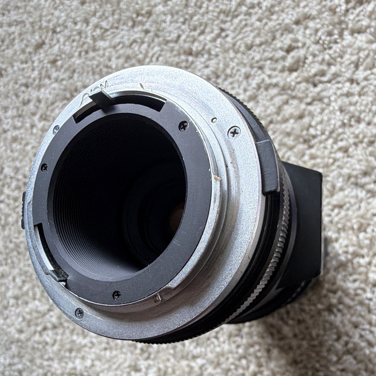 Vivitar Auto Zoom 75-260mm f/4.5 Zoom Lens OM Mount 67mm No. 37520793
