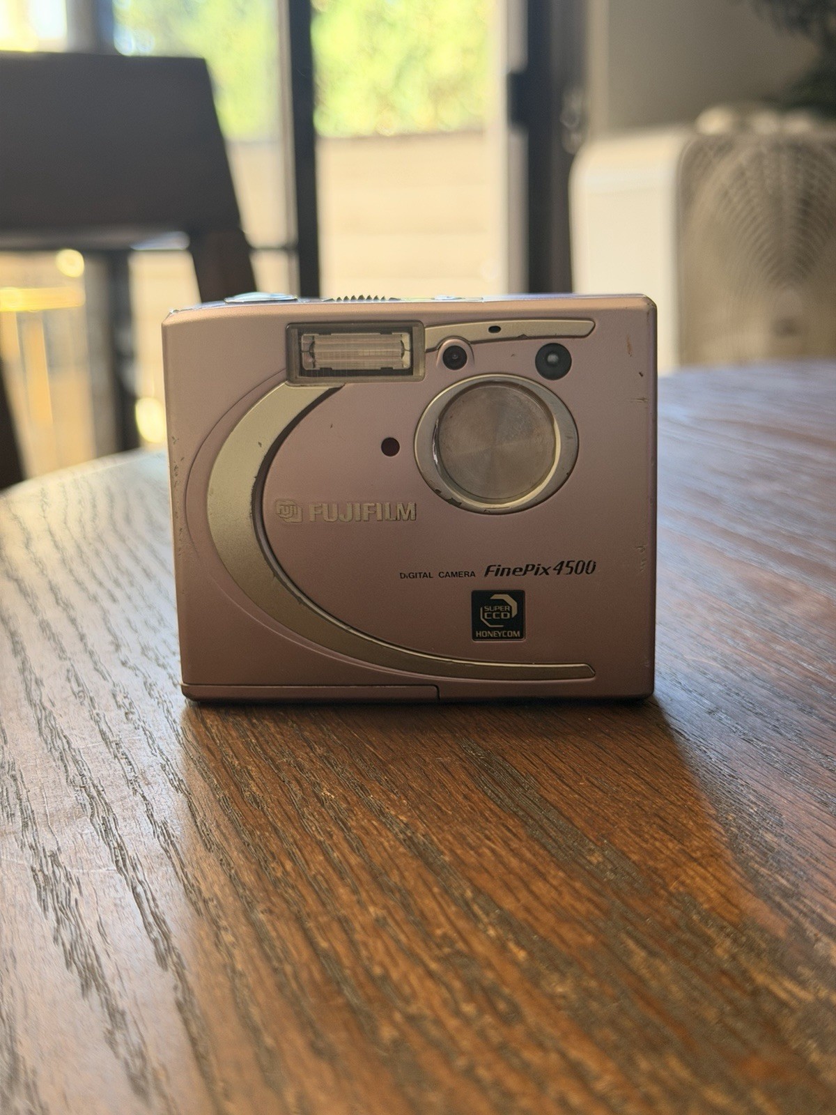 VINTAGE FUJIFILM Finepix 4500 Super CCD- Pink RARE FULLY TESTED WORKS
