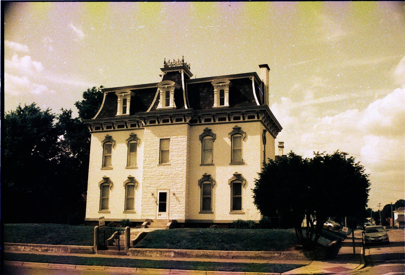 THE VENUS PROJECT – BRAND NEW 35mm Color Negative Film 100 ISO -Experimental Fun