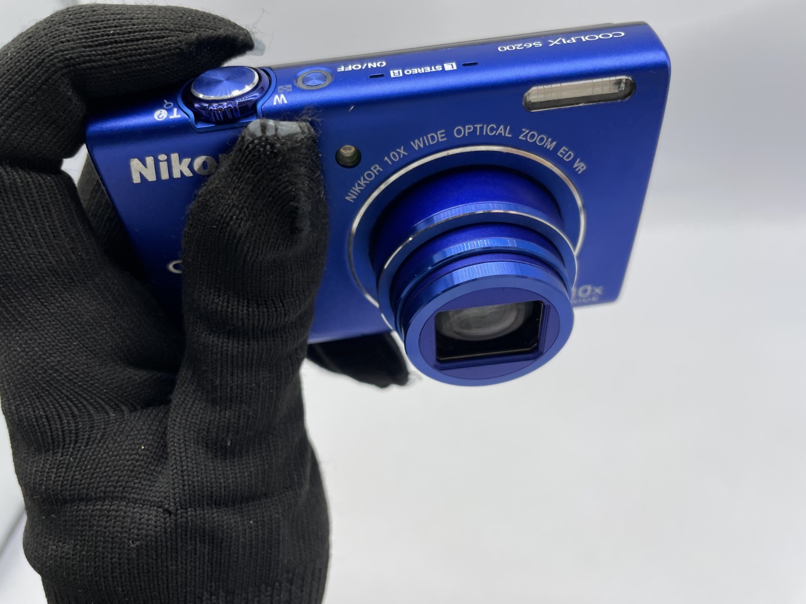 Excellent Nikon COOLPIX S6200 16.0MP Digital Compact Camera silver 0460