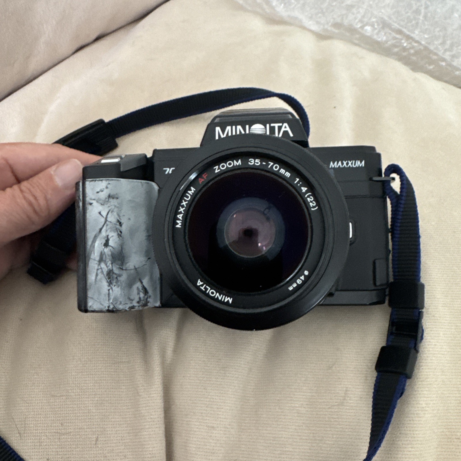 Minolta Maxxum 9000 AF 35mm SLR Film Camera, Auto Exposure, 35-70mm Lens