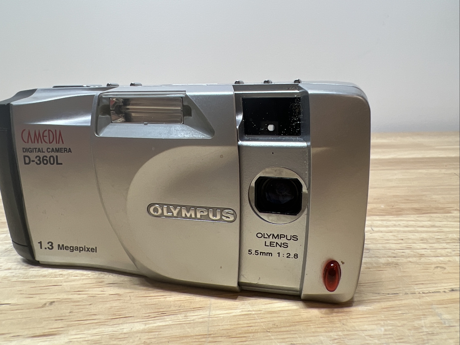 Olympus CAMEDIA D-360L 1.2MP Digital Camera – w smart media card m-8p