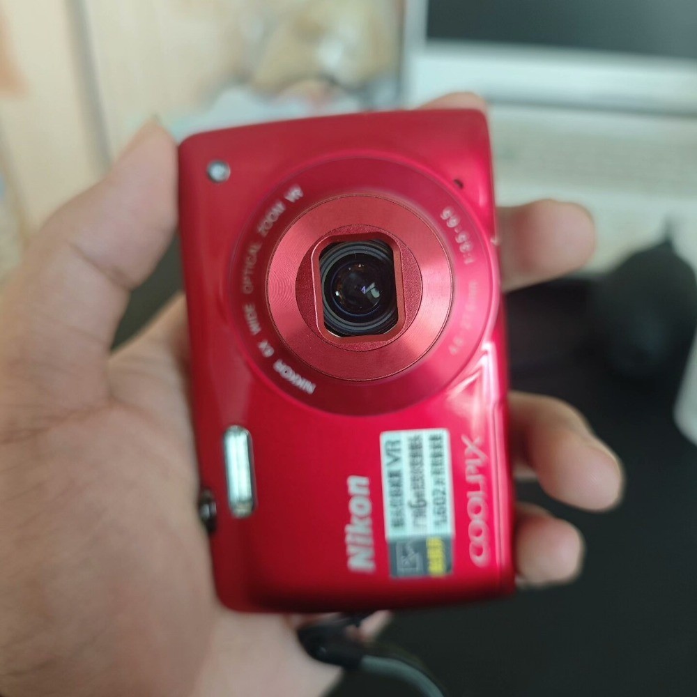 Nikon COOLPIX S4300 Digital Camera 16.0 MP 6x Optical Zoom Red Fast shipping