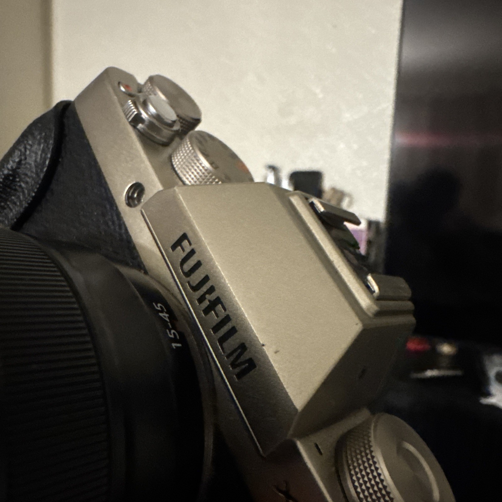 Fujifilm X-T100 24.2MP Digital Camera – Dark Silver