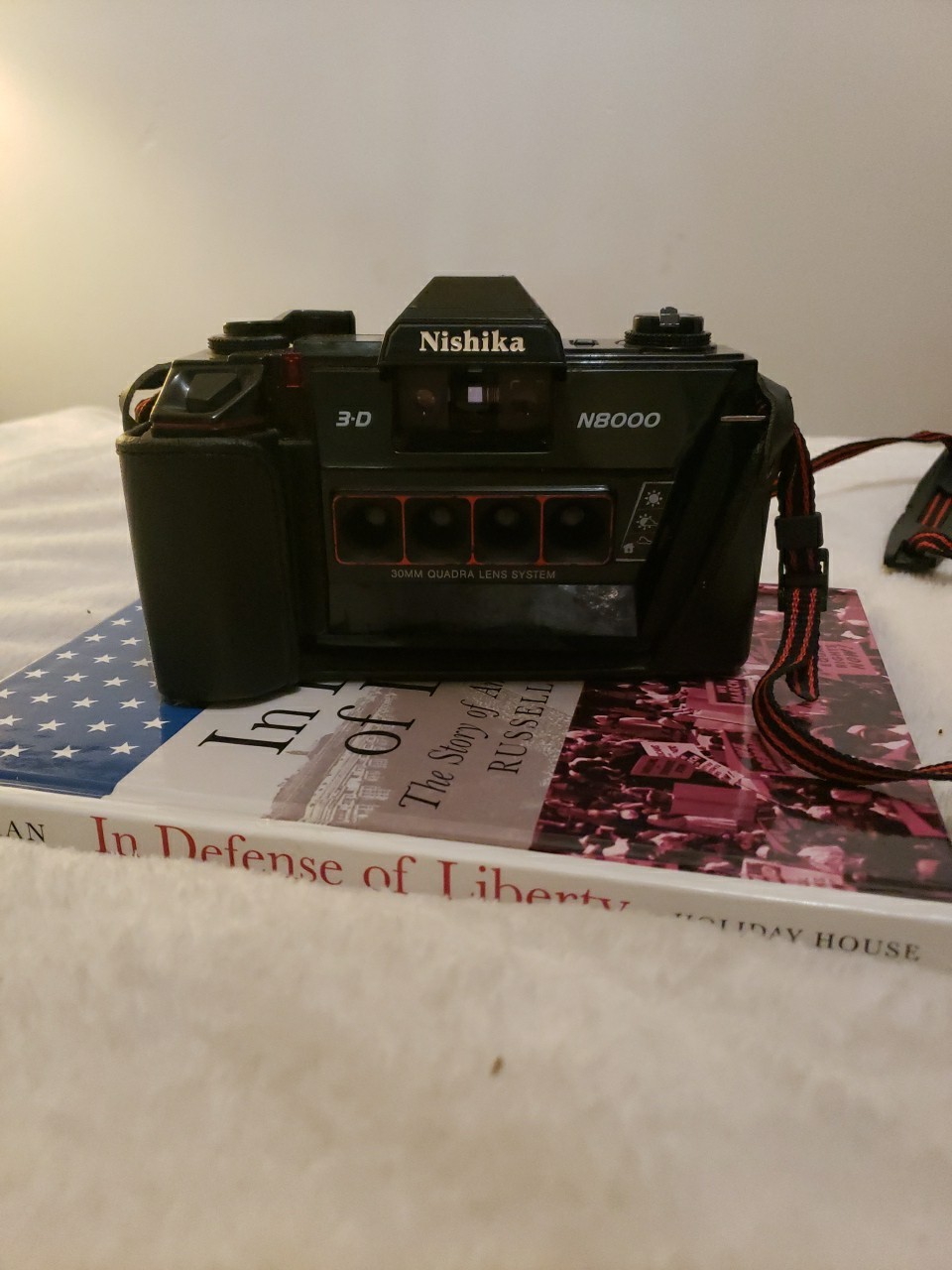 Nishika N8000 35mm Quadrascopic Stereo 3D Lenticular Camera