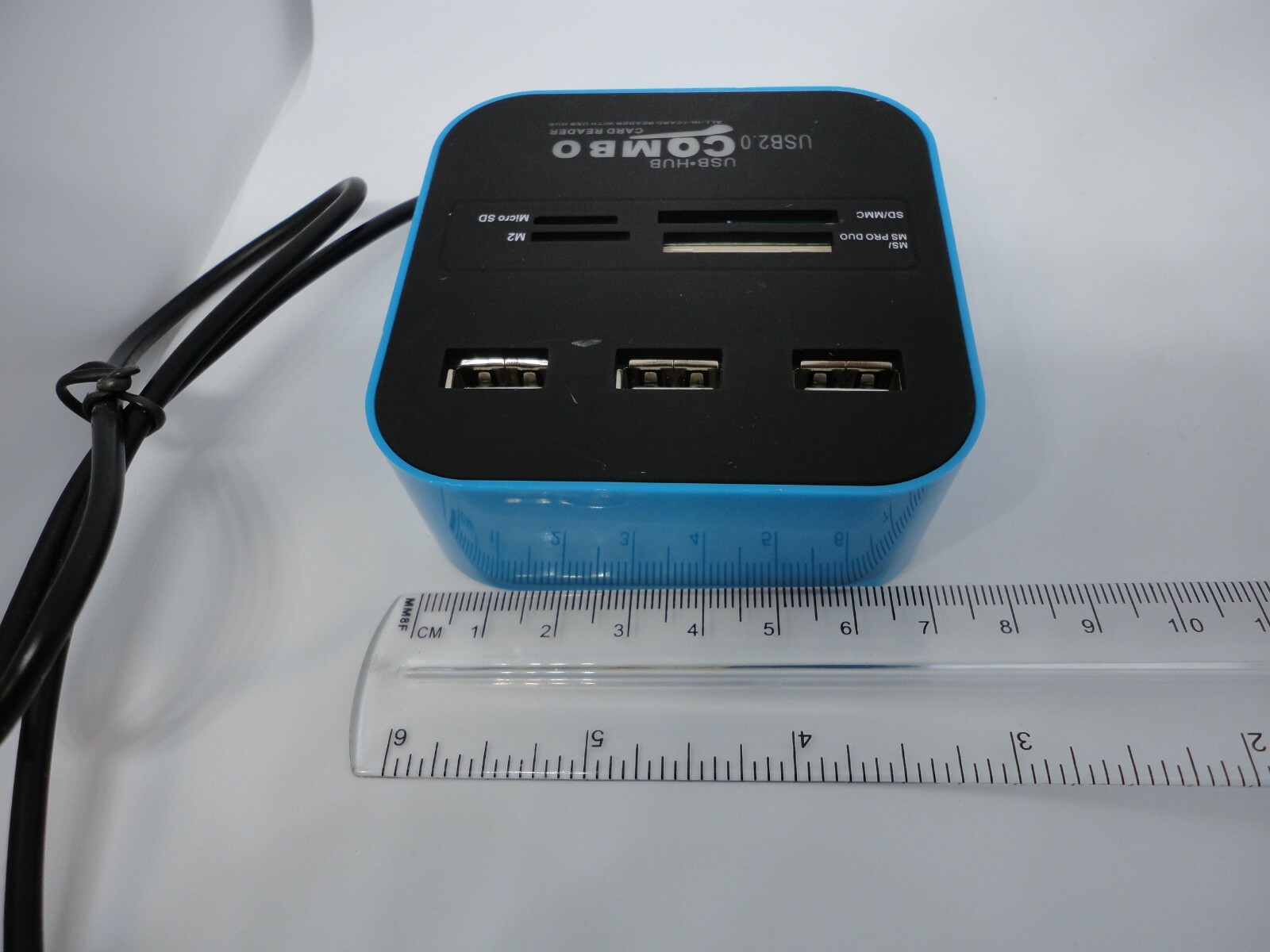 USED All In One 3 Ports USB Hub Card Reader Writer Square Cube Box SD Micro +