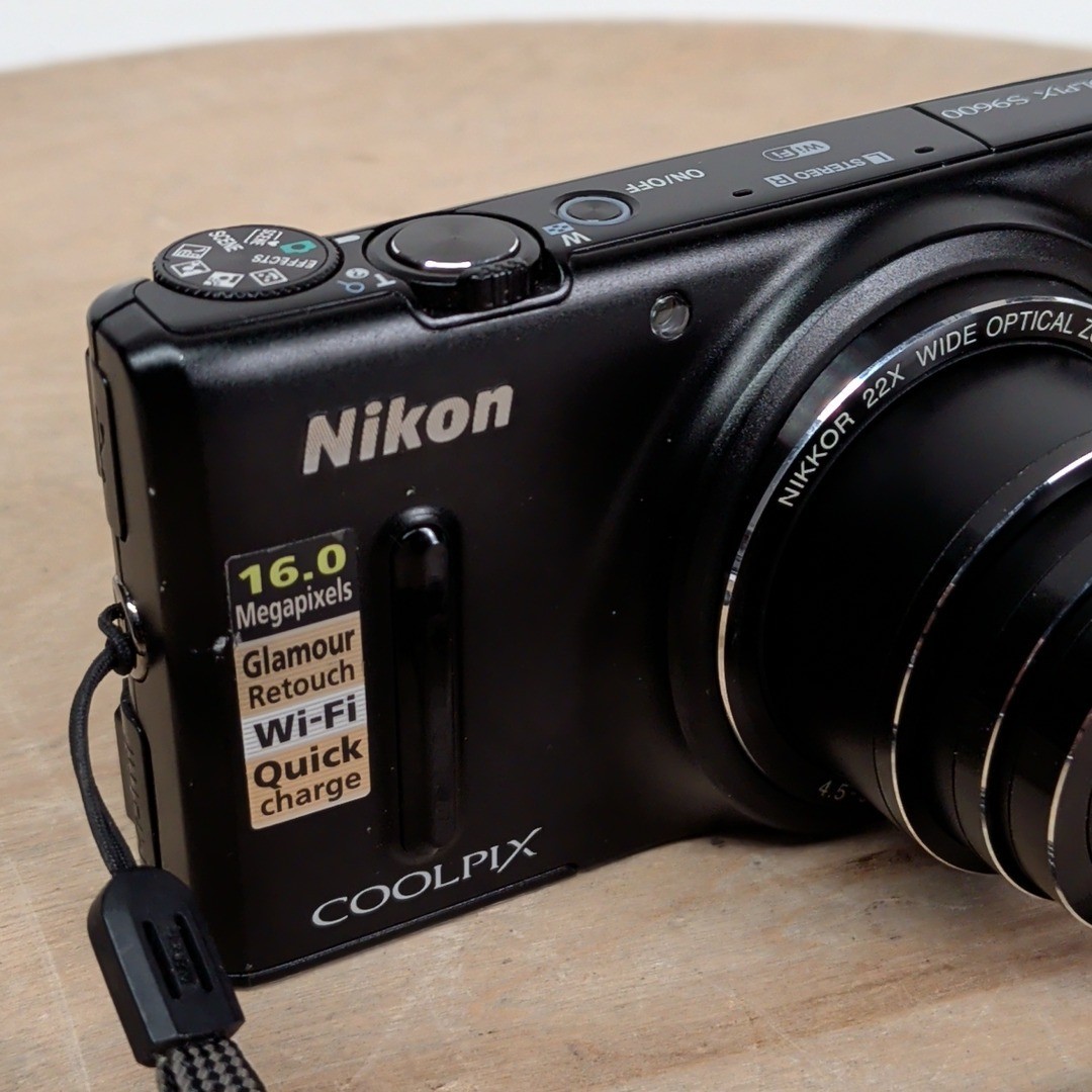 Nikon COOLPIX S9600 Digital Camera 16 MP 22x Optical Zoom -Black W/ 8GB SD Card