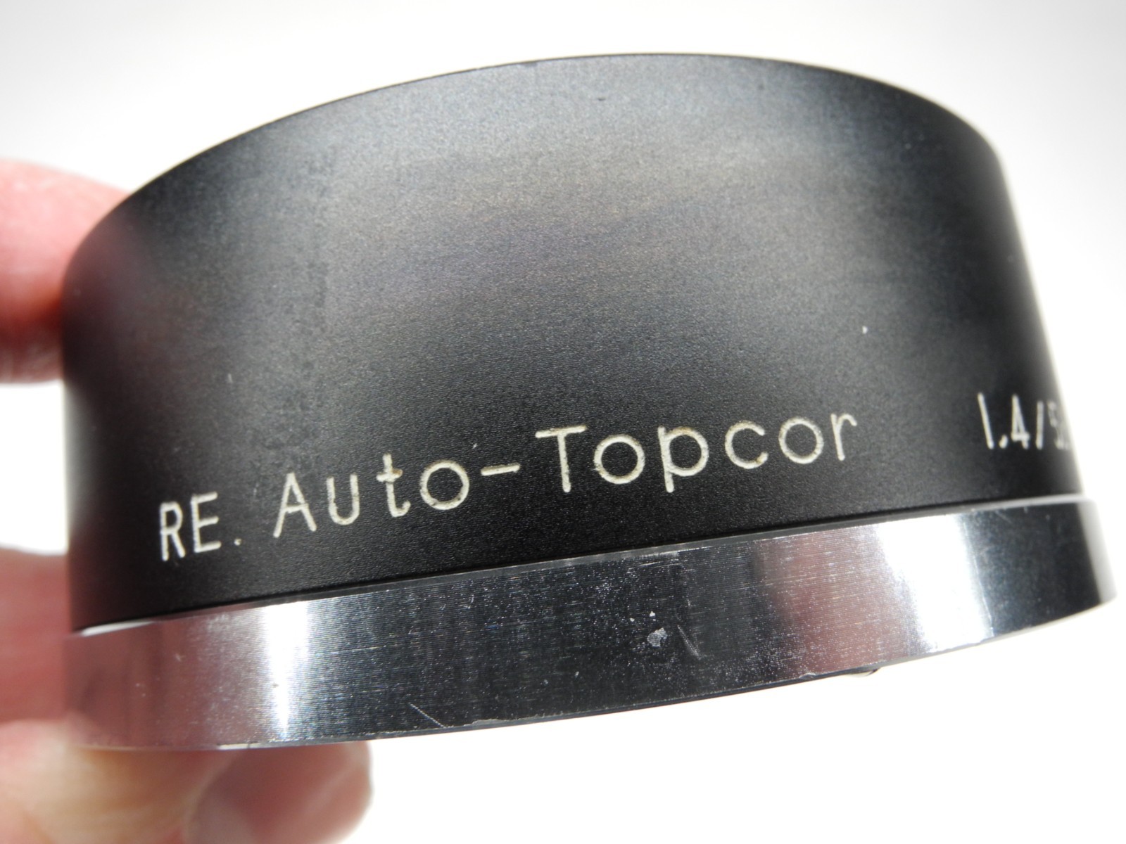 Topcon Twist On Camera Lens Hood For RE. Auto Topcor 5.8cm 58mm f/1.4 (62mm)