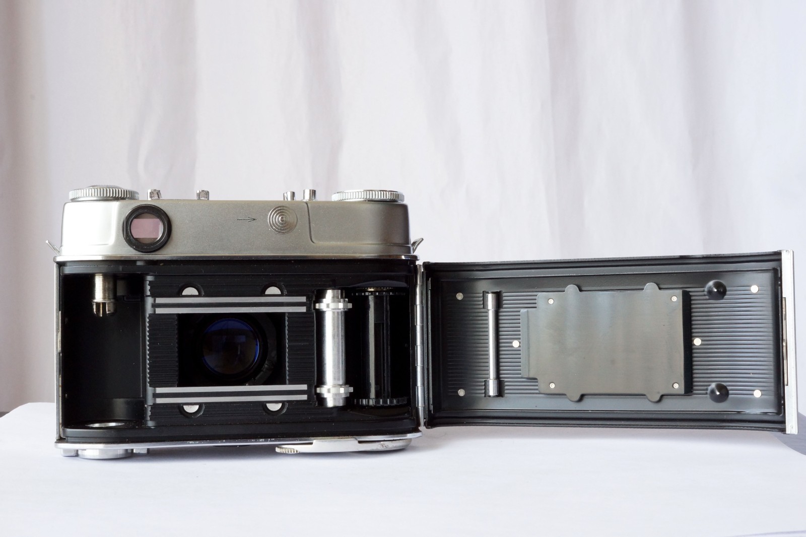 Kodak Retina IIIC (BIG C) with Schneider 50mm f.2 lens Made in Germany Working