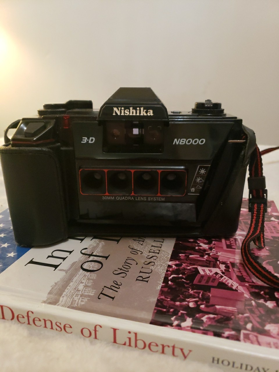 Nishika N8000 35mm Quadrascopic Stereo 3D Lenticular Camera