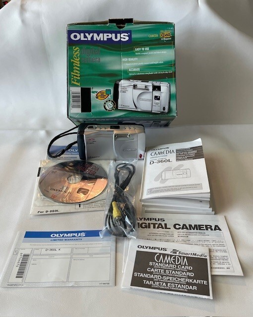 OLYMPUS Camedia D-360L digital camera 1.3 megapixel, original box & accessories