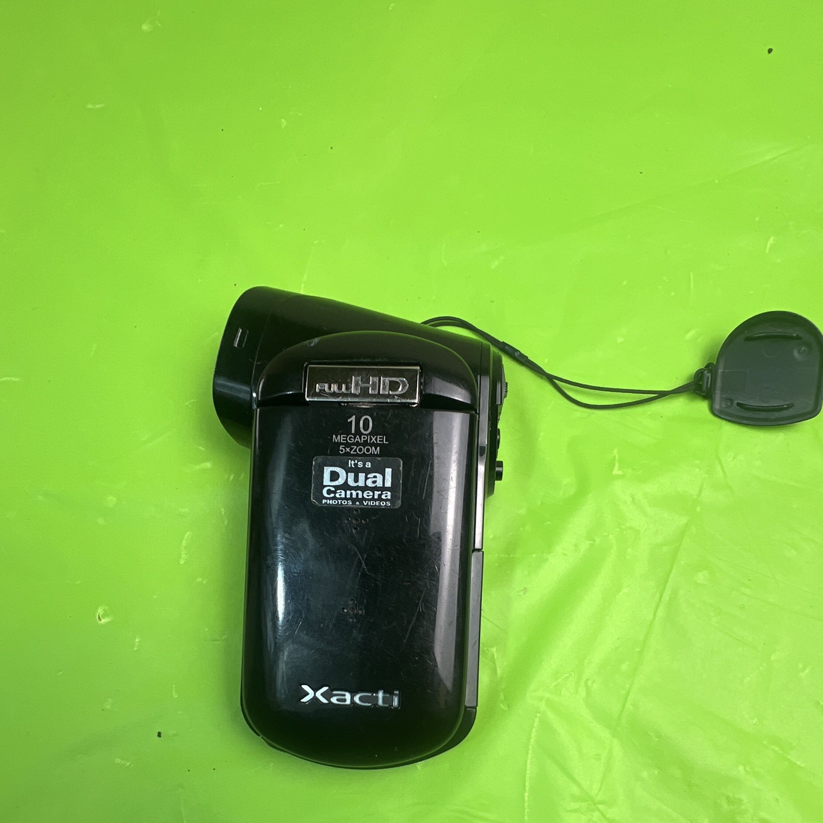 SANYO Xacti Full HD 10MP Handheld Camcorder 5x/20x 2.5in SD USB HDMI