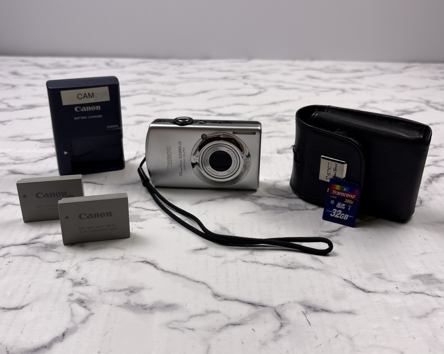 Canon PowerShot SD 880 IS Digital ELPH 10.0MP 4x W 2 Batteries & SD Card Tested