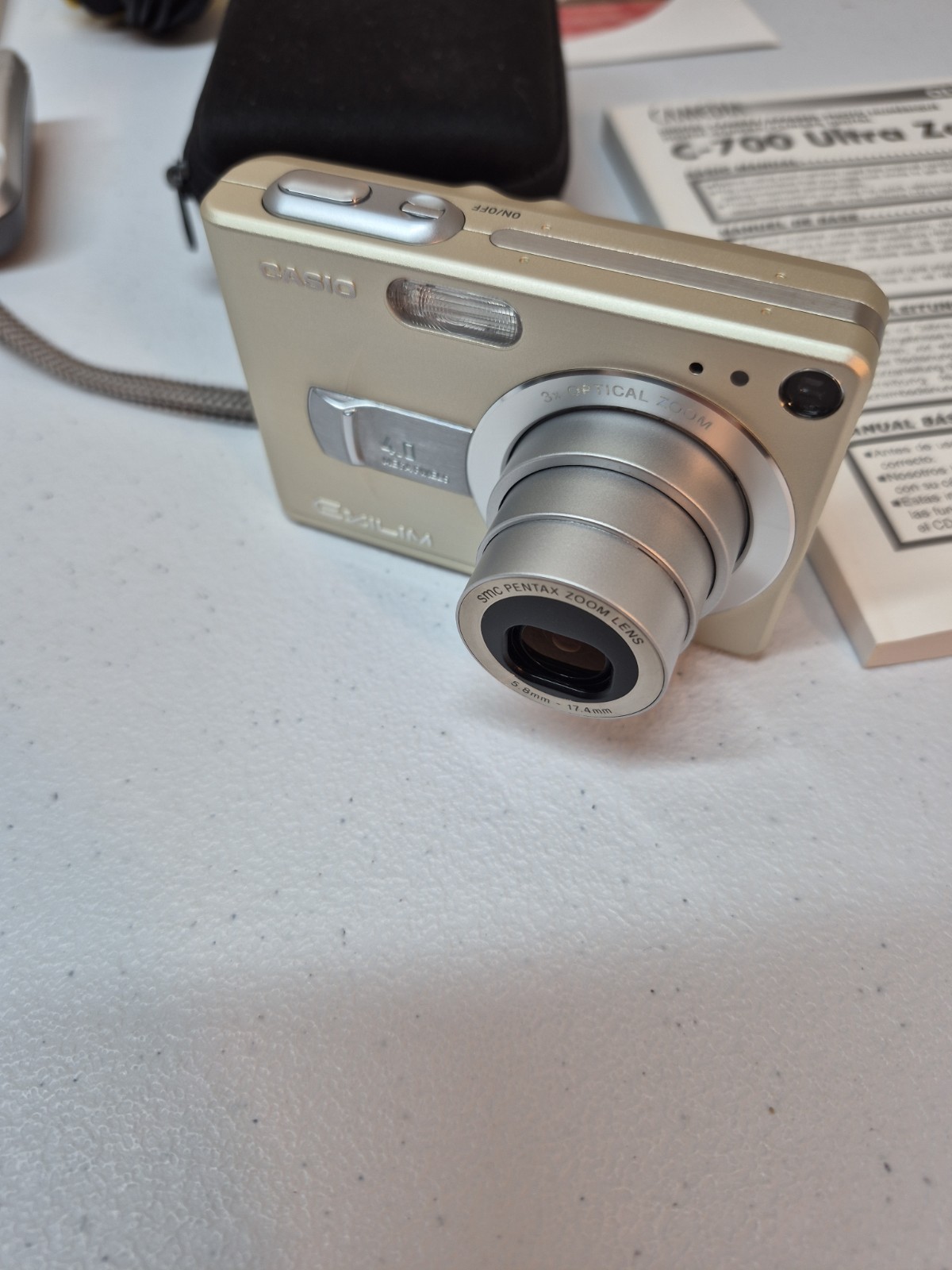 Casio Exilim EX-Z40 Digital Camera 4MP 2″ Display 3x Optical Zoom Compact