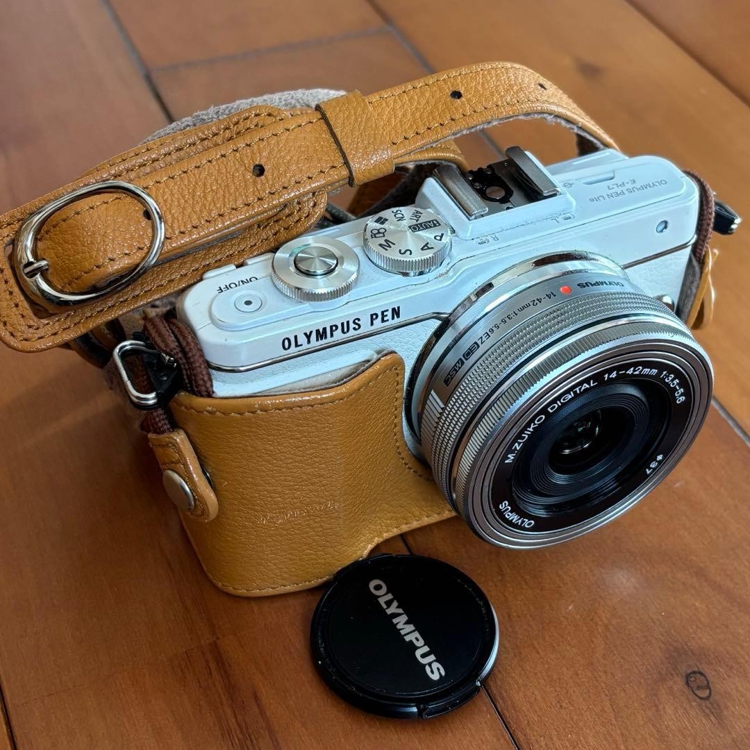 Olympus PEN Lite E-PL7 Mirrorless Camera White 14-42mm Lens Kit Very Good JP